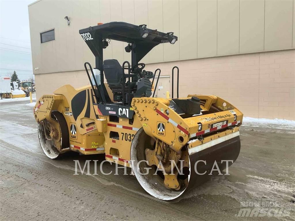 CAT CB54 XW Tvilling tromle