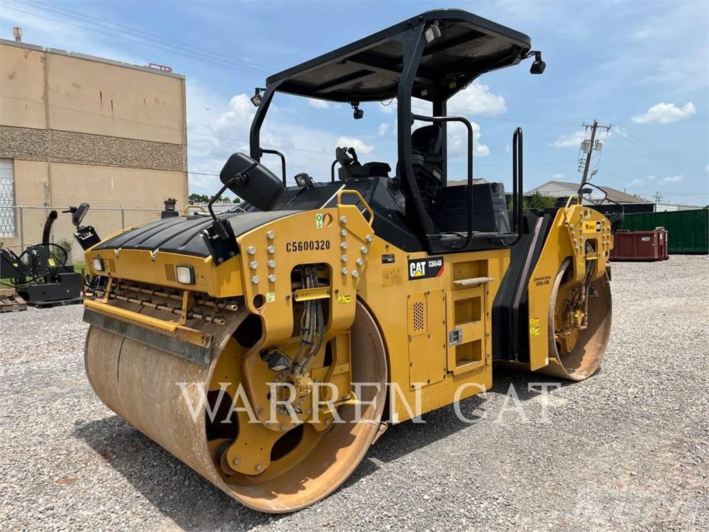CAT CB64B Asfaltudlæggere