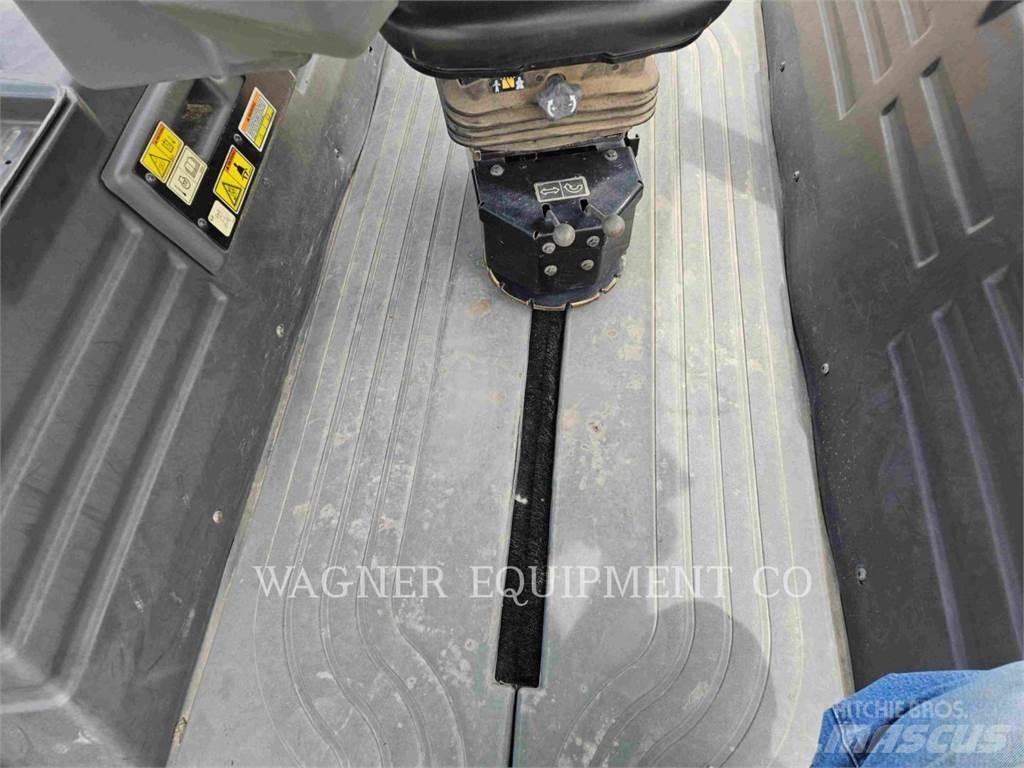 CAT CB64B Jordvibrationstromler