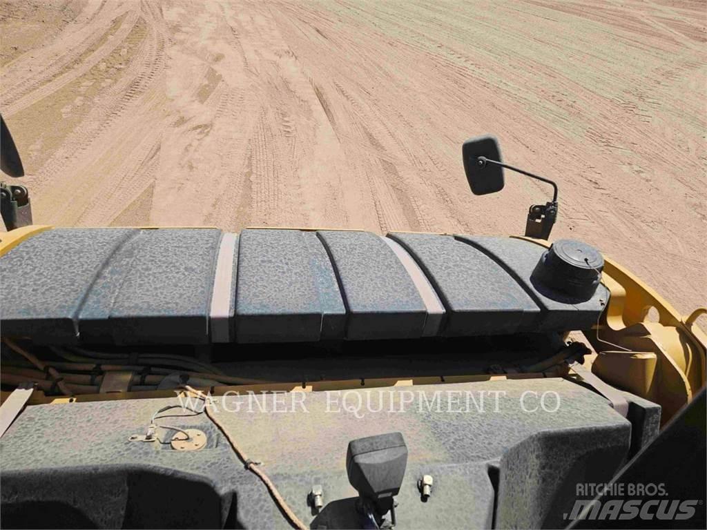 CAT CB66B Jordvibrationstromler