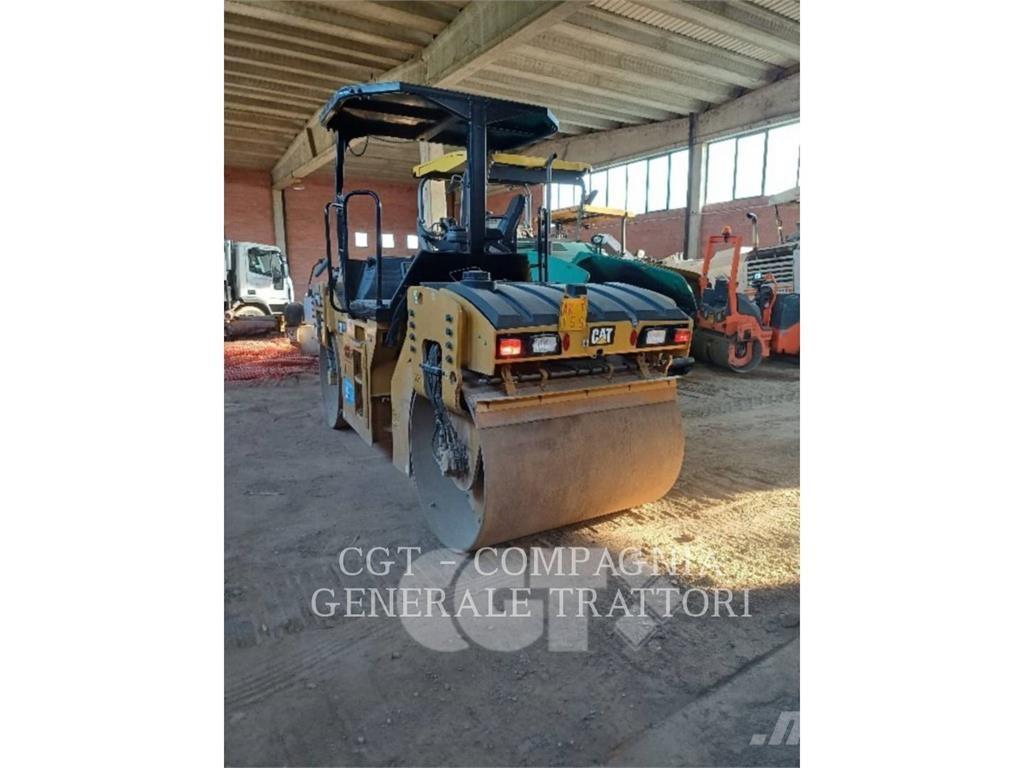 CAT CB7 Asfaltudlæggere
