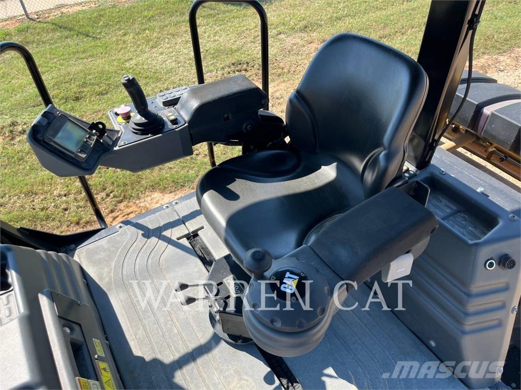 CAT CB8 Asfaltudlæggere