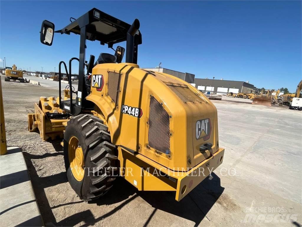 CAT CP44B Enkelt tromle
