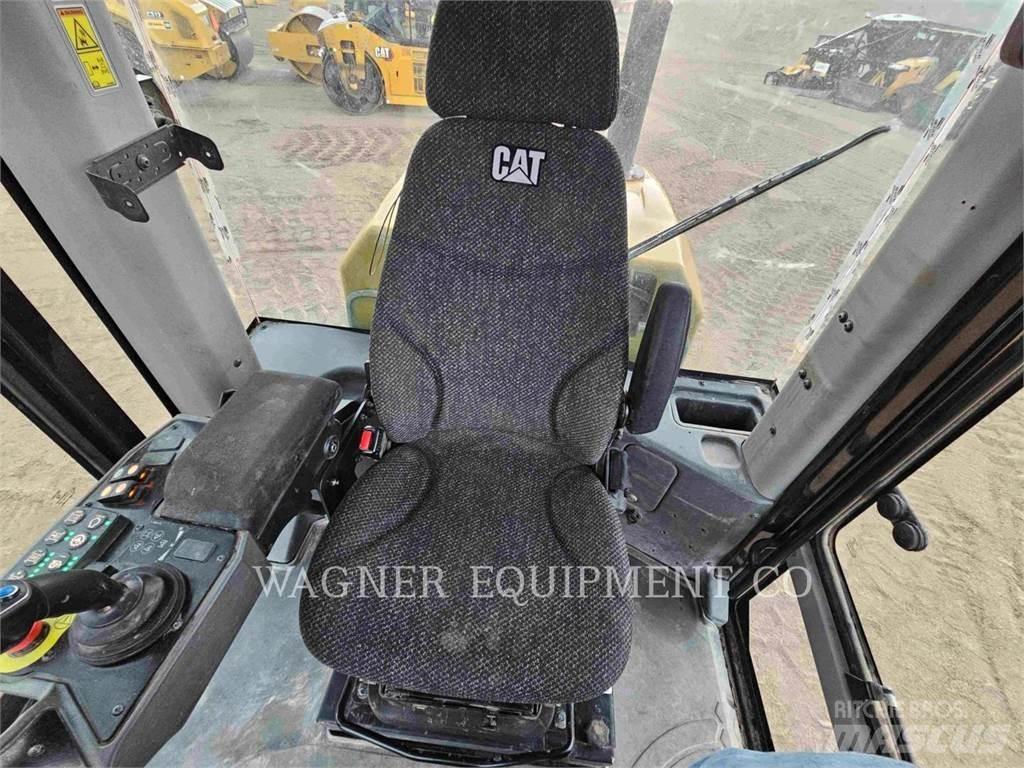 CAT CP56B Jordvibrationstromler