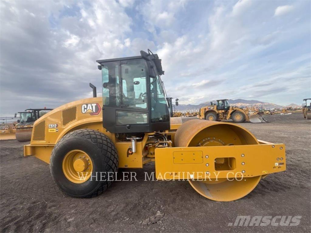 CAT CS12 Enkelt tromle