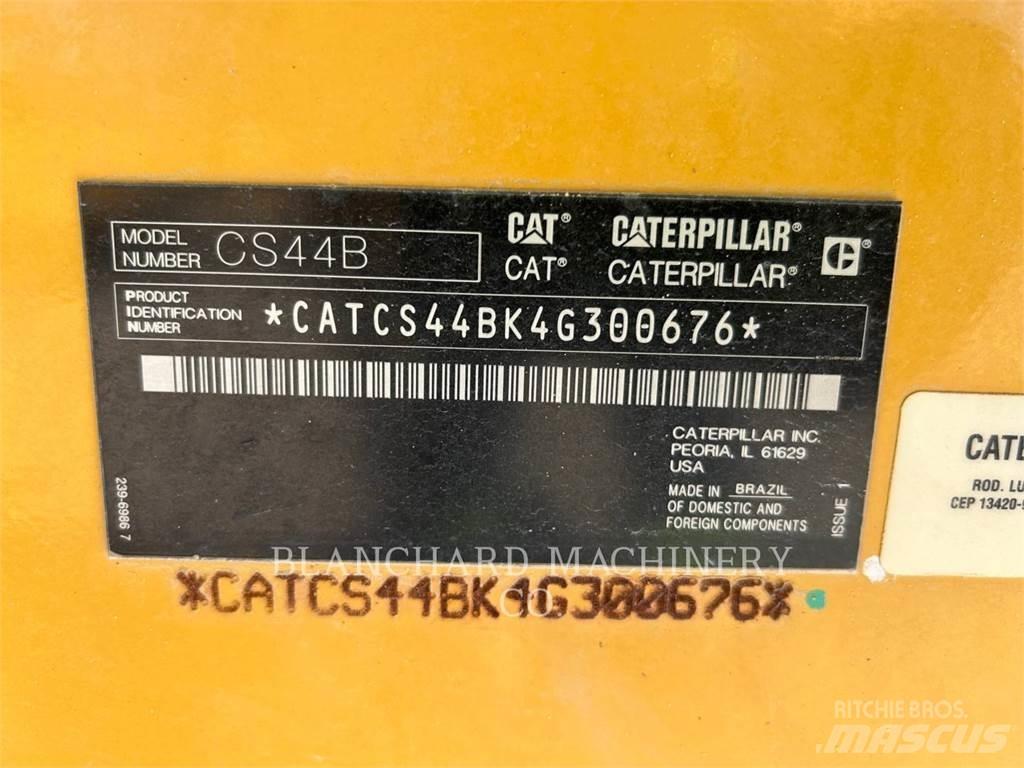 CAT CS44 Enkelt tromle