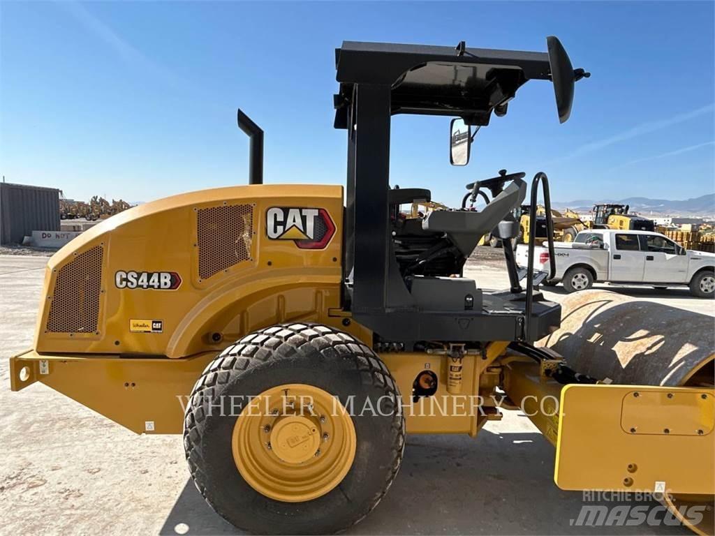 CAT CS44B Enkelt tromle