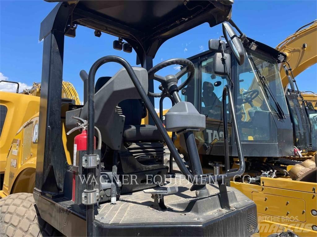 CAT CS44B Jordvibrationstromler