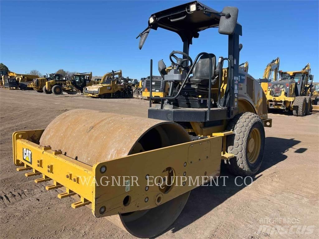 CAT CS44B Jordvibrationstromler