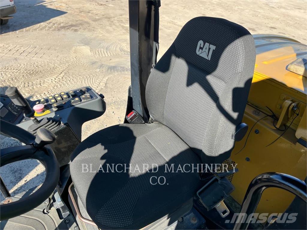 CAT CS44B Enkelt tromle