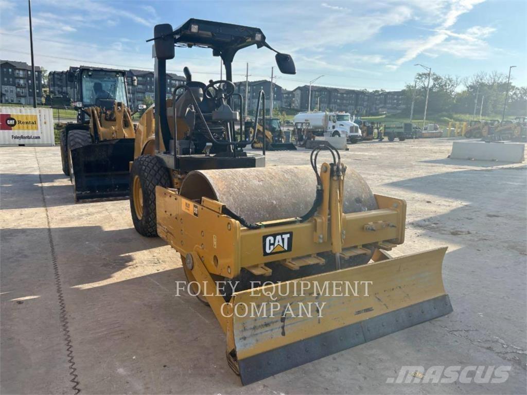 CAT CS44B Jordvibrationstromler