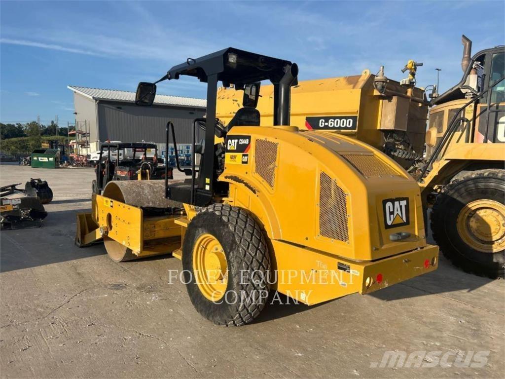 CAT CS44B Jordvibrationstromler