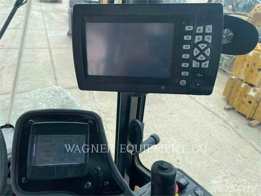 CAT CS56B Jordvibrationstromler