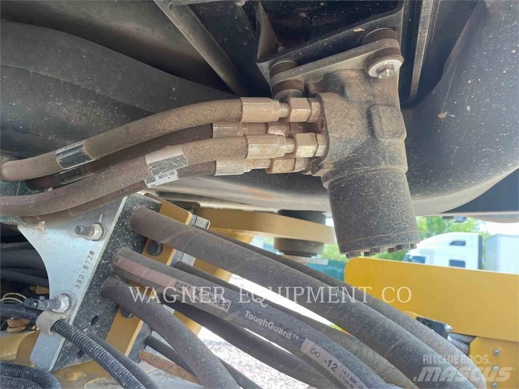 CAT CS74 Jordvibrationstromler