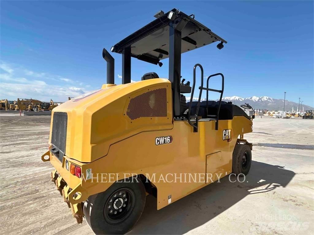 CAT CW16 Tromle med luftdæk