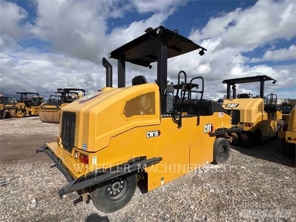 CAT CW16 Tromle med luftdæk