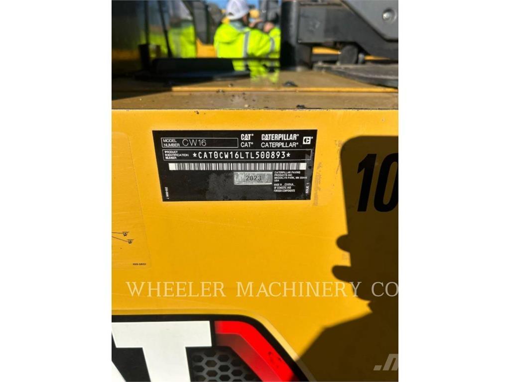 CAT CW16 Tromle med luftdæk