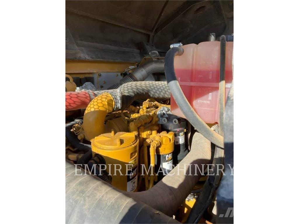 CAT CW34 Tromle med luftdæk
