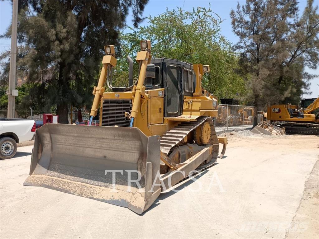 CAT D 6 T Bulldozer på larvebånd