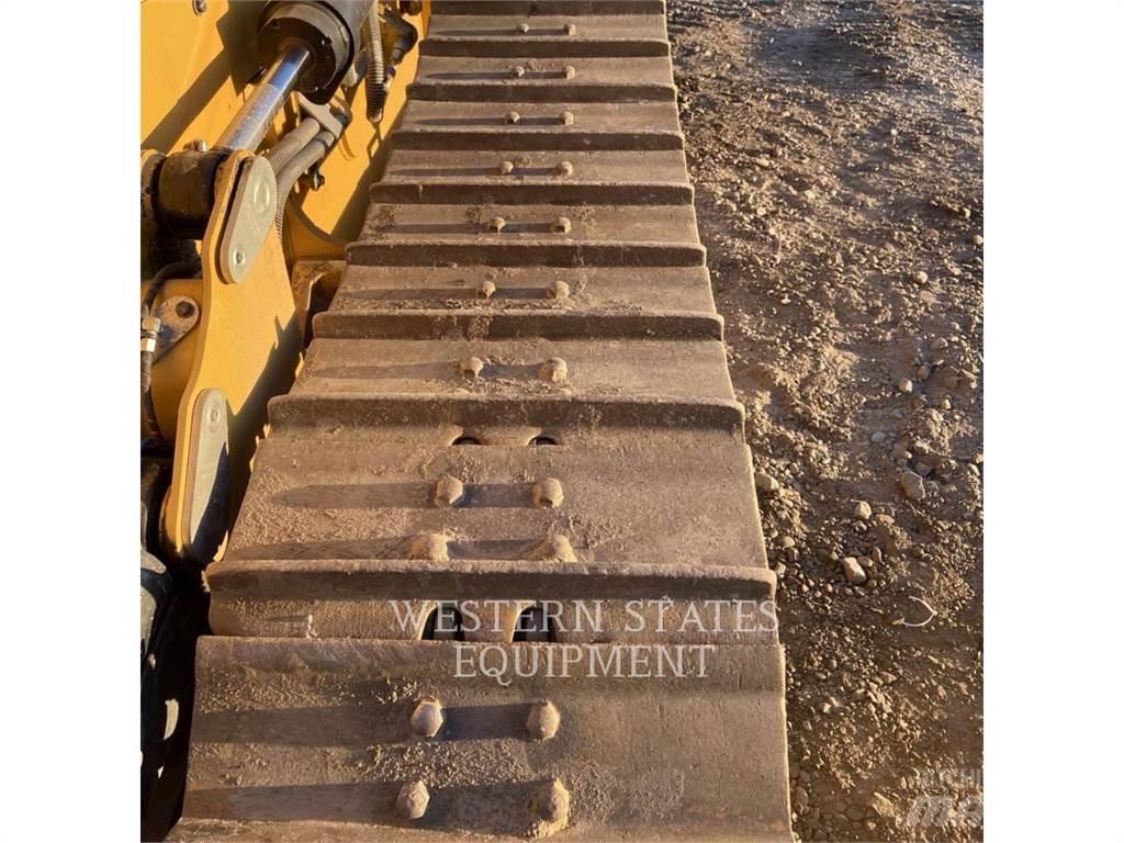 CAT D2 Bulldozer på larvebånd