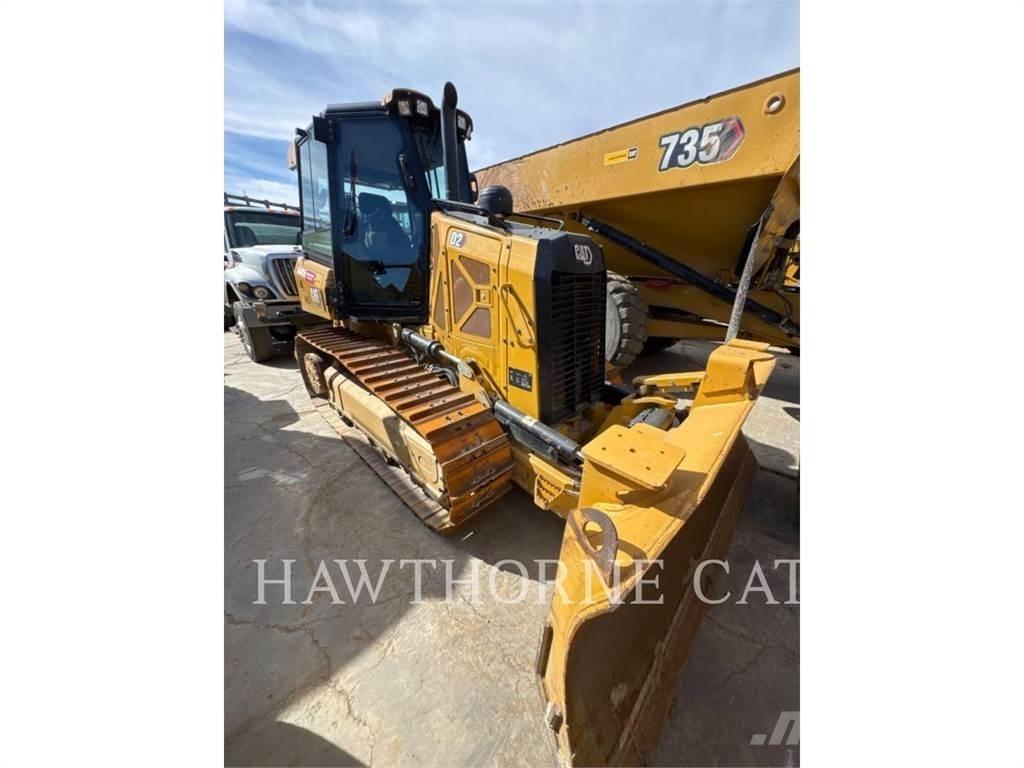 CAT D2 Bulldozer på larvebånd