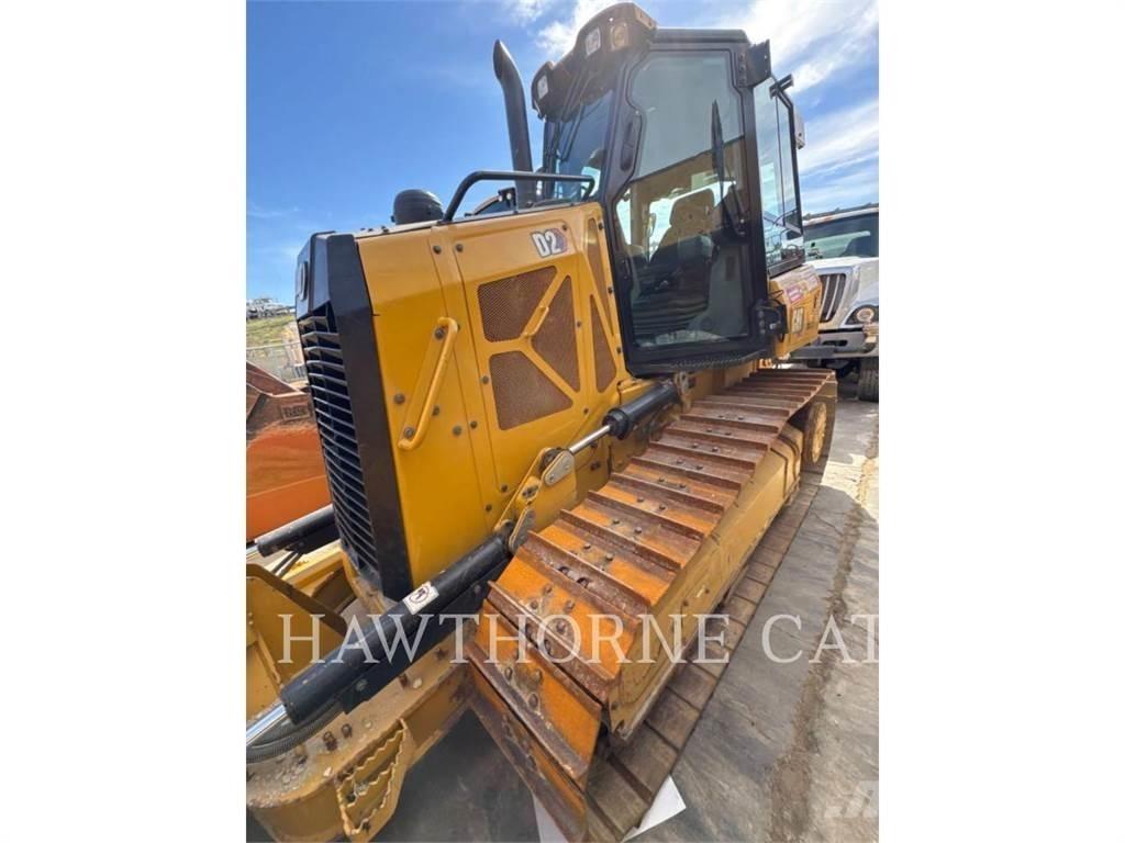 CAT D2 Bulldozer på larvebånd