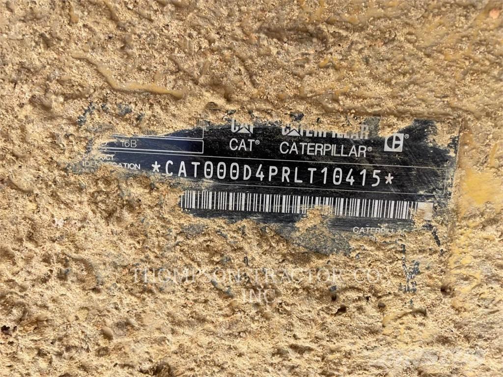 CAT D4 Bulldozer på larvebånd