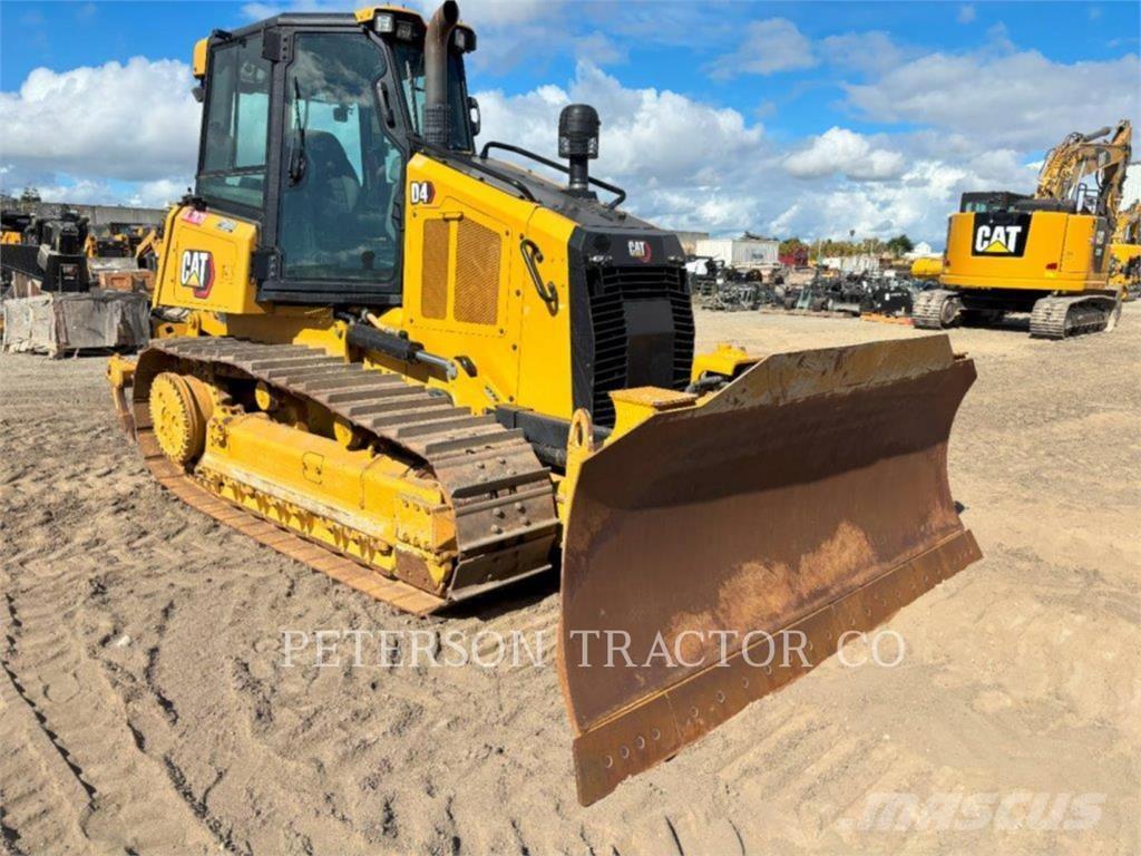 CAT D4 Bulldozer på larvebånd