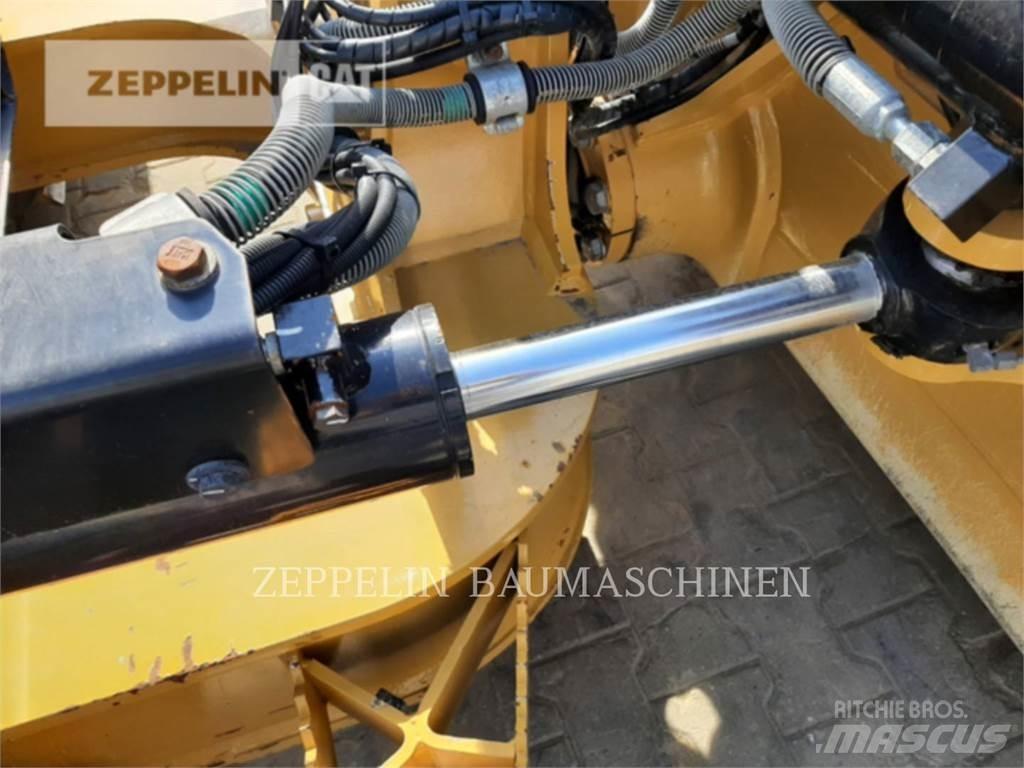 CAT D4-16A Bulldozer på larvebånd
