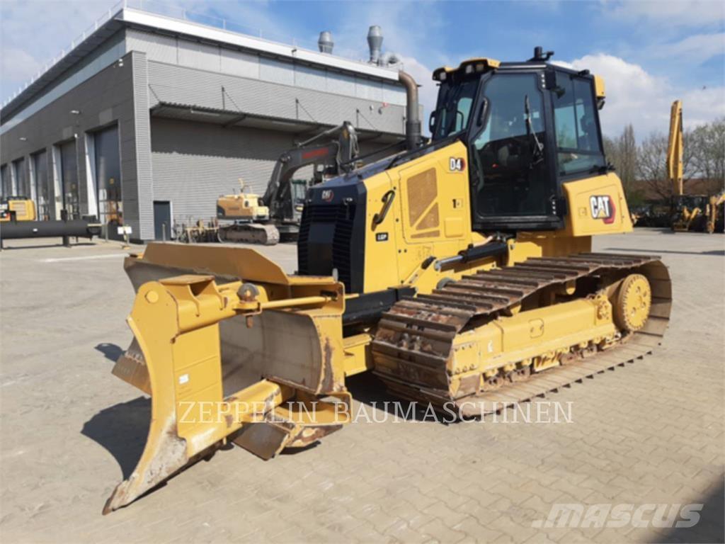 CAT D4-16A Bulldozer på larvebånd