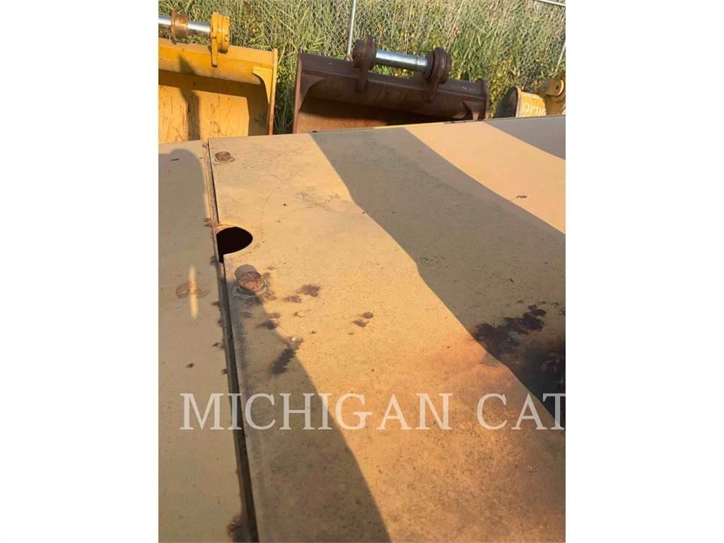 CAT D4H Bulldozer på larvebånd