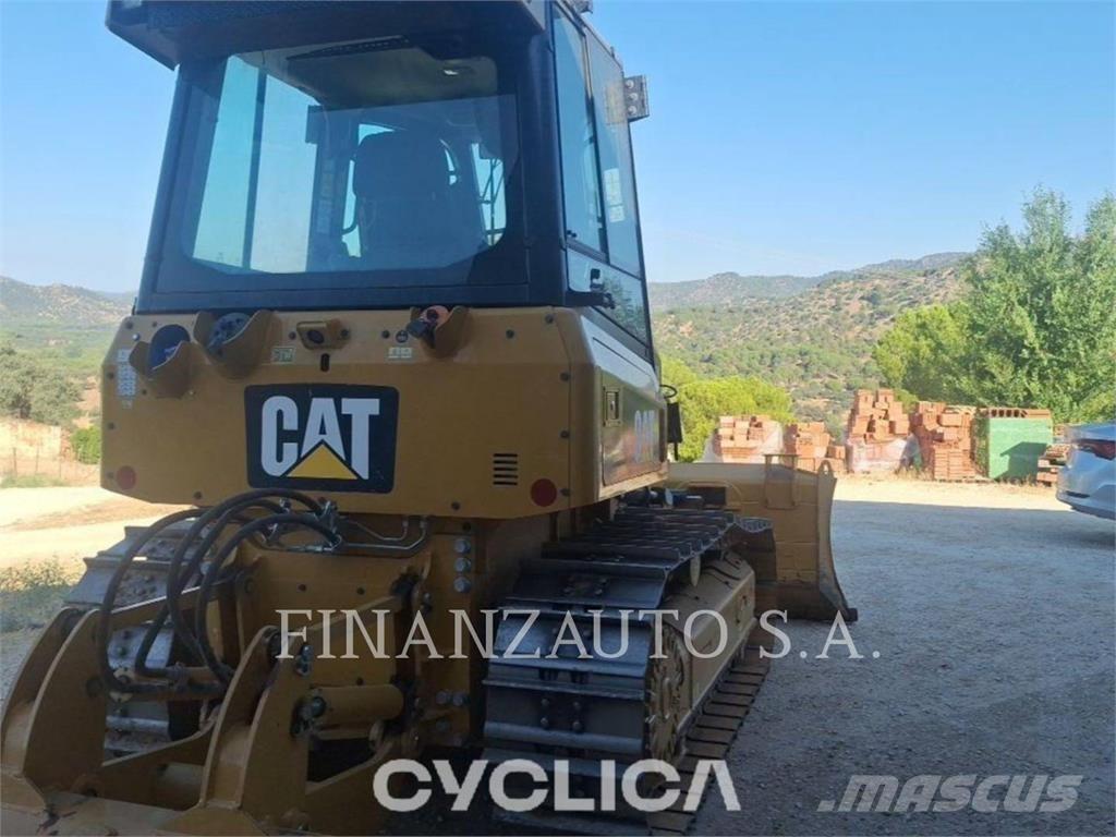 CAT D4K2 Bulldozer på larvebånd