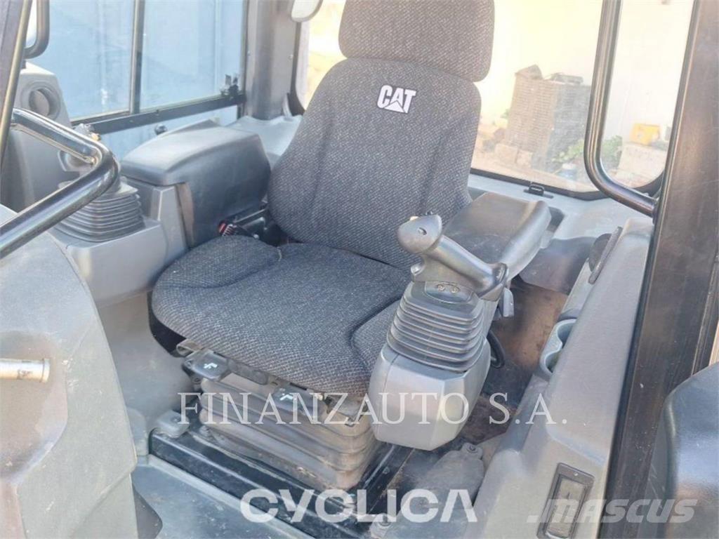 CAT D4K2 Bulldozer på larvebånd