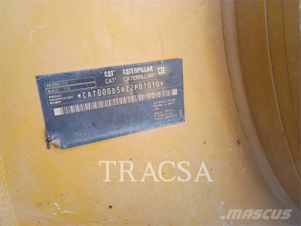 CAT D5 Bulldozer på larvebånd