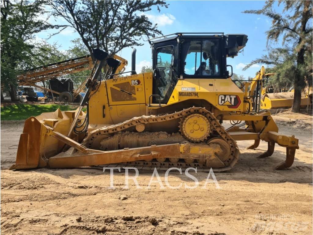 CAT D5 Bulldozer på larvebånd