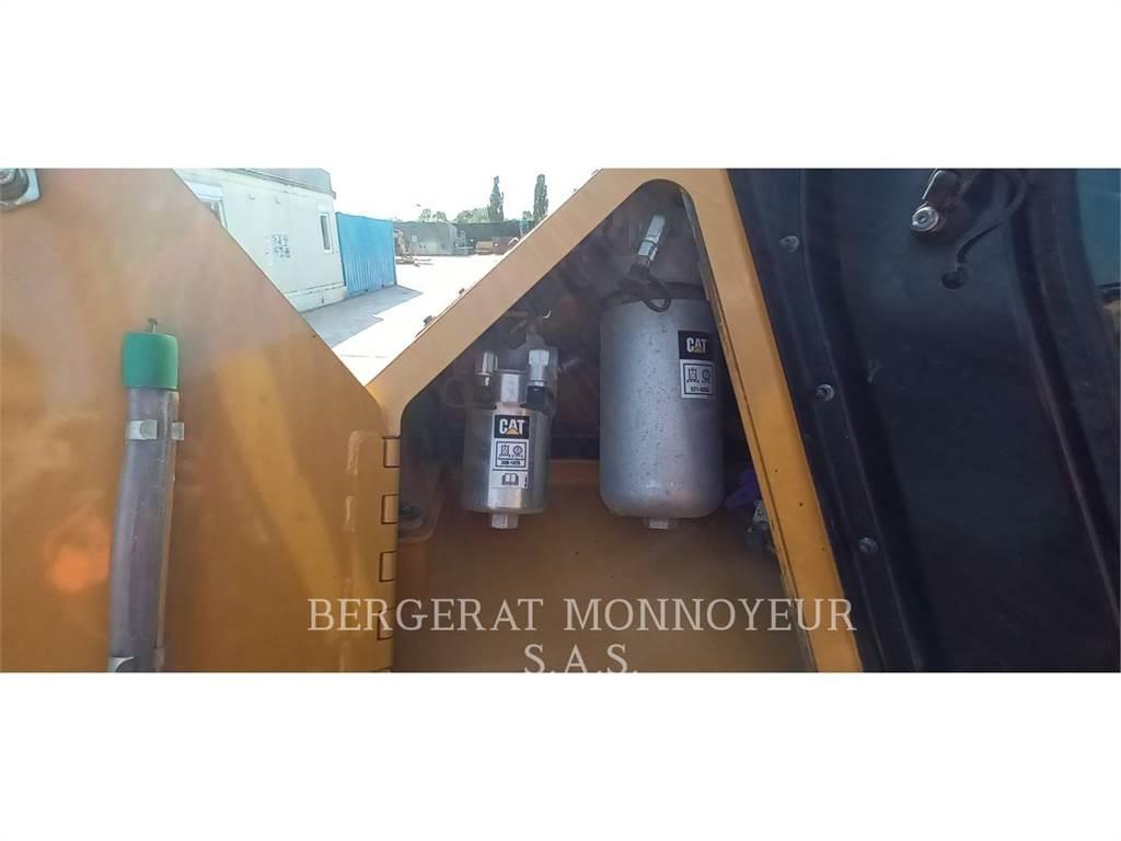 CAT D5 Bulldozer på larvebånd