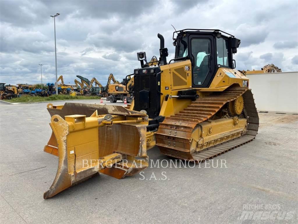 CAT D5 Bulldozer på larvebånd