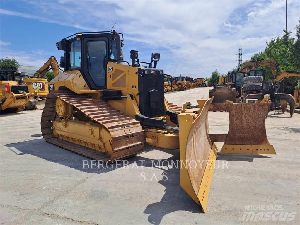 CAT D5 Bulldozer på larvebånd
