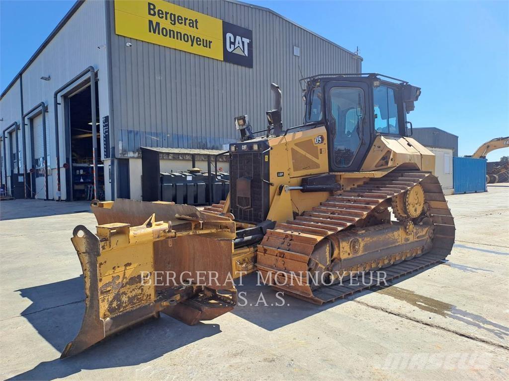 CAT D5 Bulldozer på larvebånd