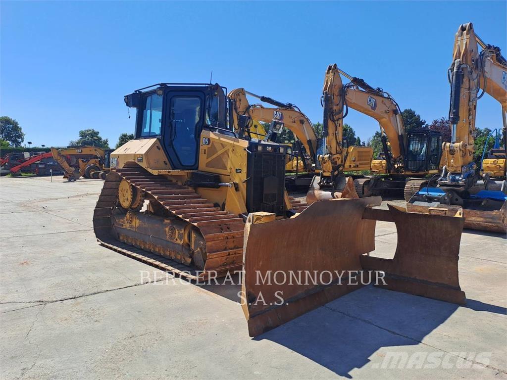 CAT D5 Bulldozer på larvebånd