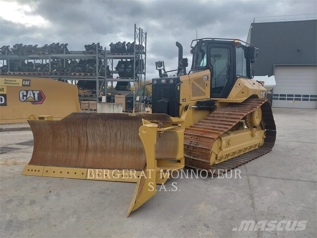 CAT D5 Bulldozer på larvebånd