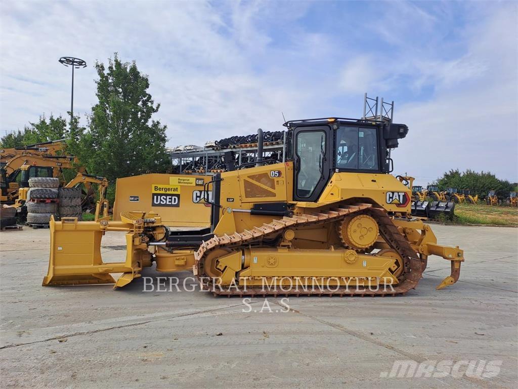 CAT D5 Bulldozer på larvebånd