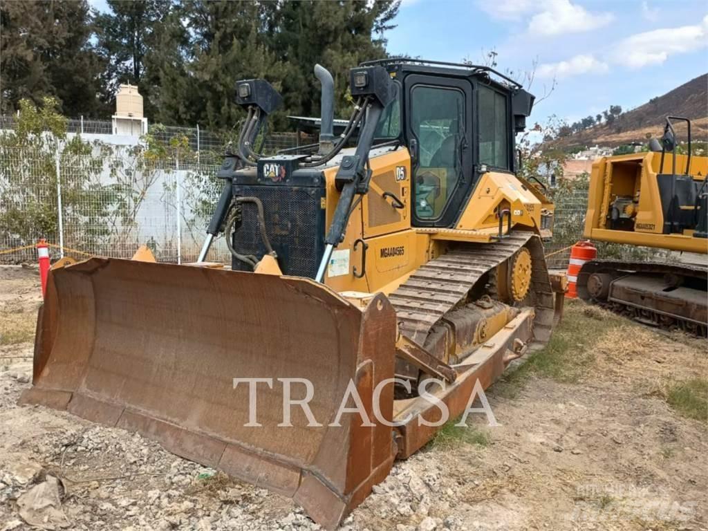 CAT D5-17 Bulldozer på larvebånd