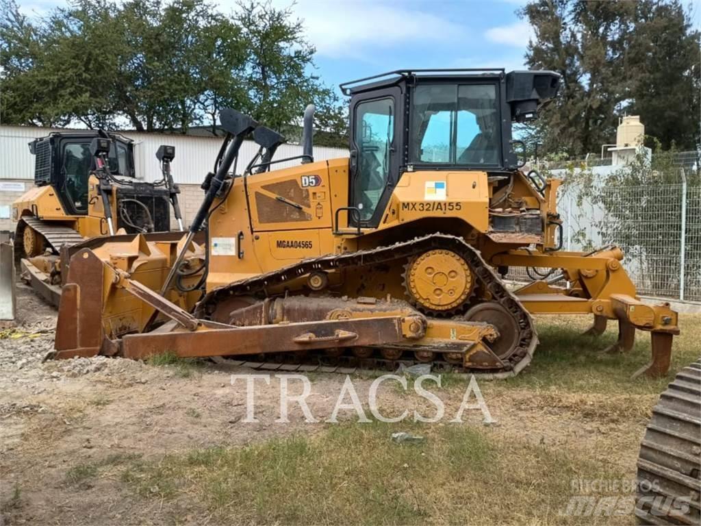 CAT D5-17 Bulldozer på larvebånd
