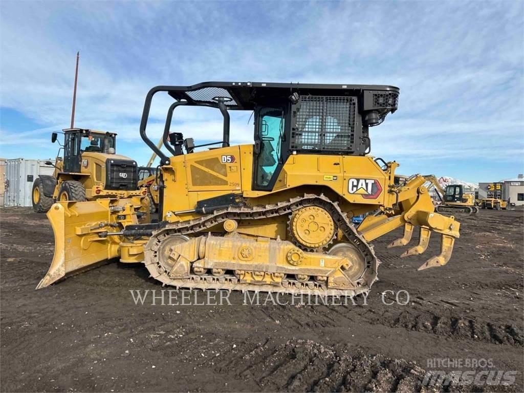 CAT D5-17 XL Bulldozer på larvebånd