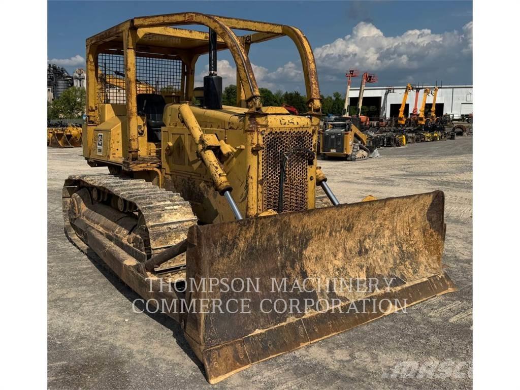CAT D5B Bulldozer på larvebånd