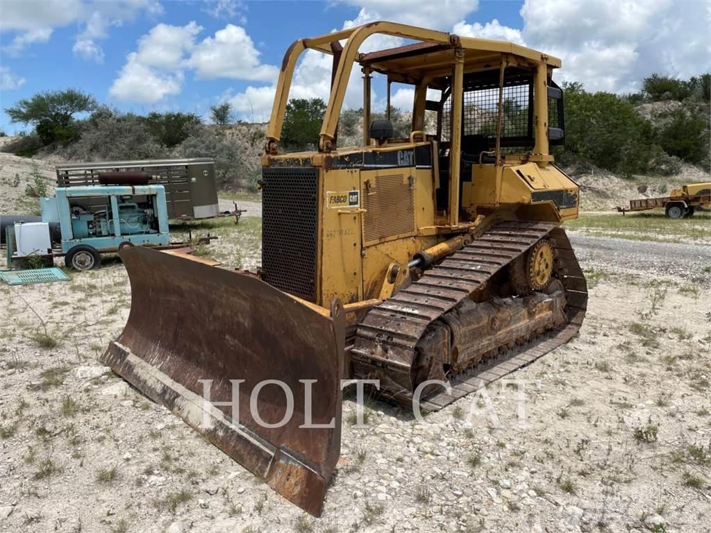 CAT D5M Bulldozer på larvebånd