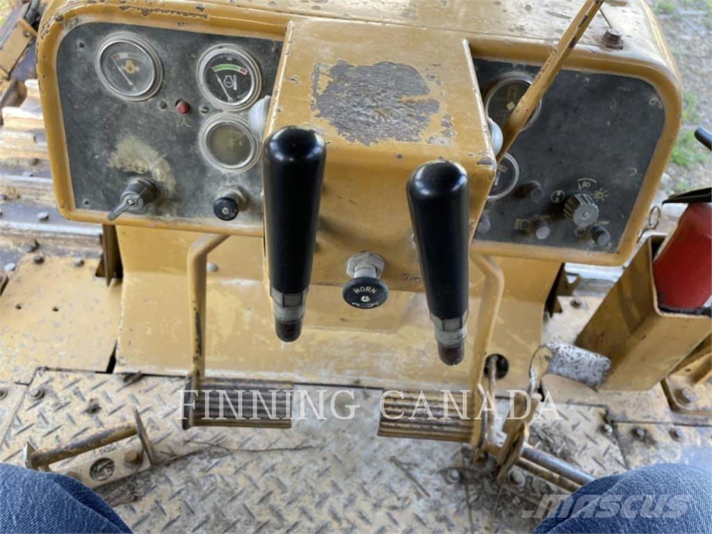 CAT D6E Bulldozer på larvebånd