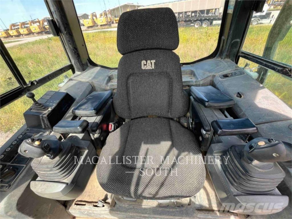 CAT D6KXL Bulldozer på larvebånd