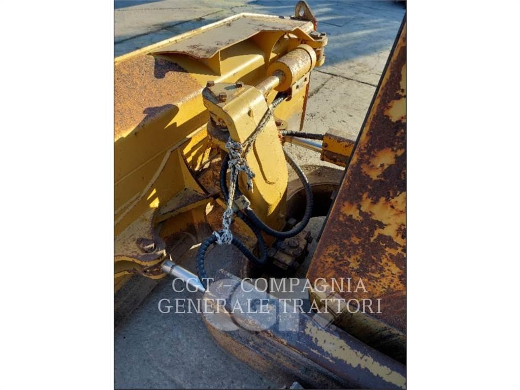 CAT D6M Bulldozer på larvebånd